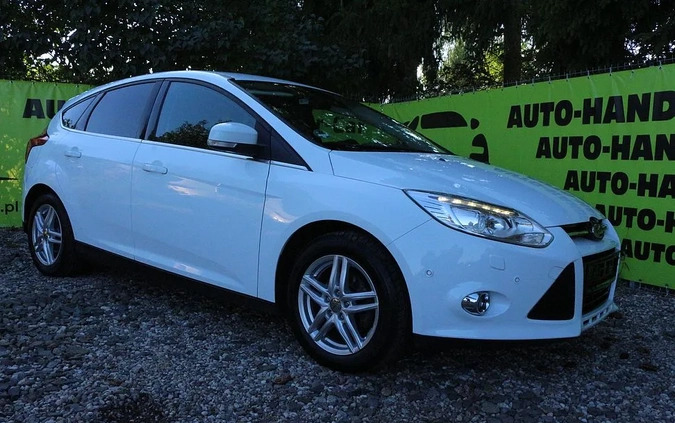 Ford Focus cena 33900 przebieg: 160000, rok produkcji 2014 z Nowa Dęba małe 379